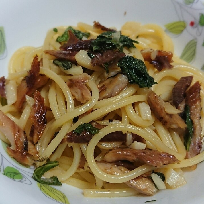 簡単◆焼き秋刀魚としその和風パスタ